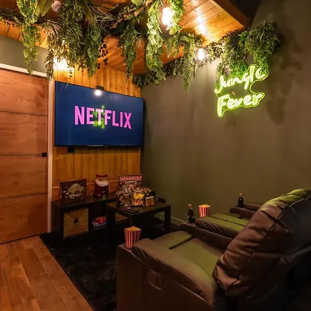 Apartment Cineroom - Jungle Fever Saint-Maur-des-Fosses